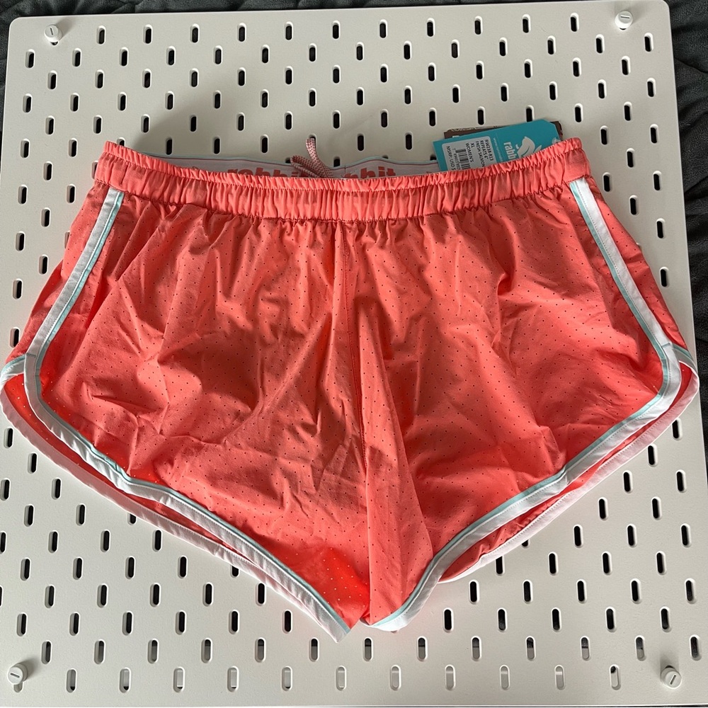 NWT rabbit 4” repeats shorts Sz XL